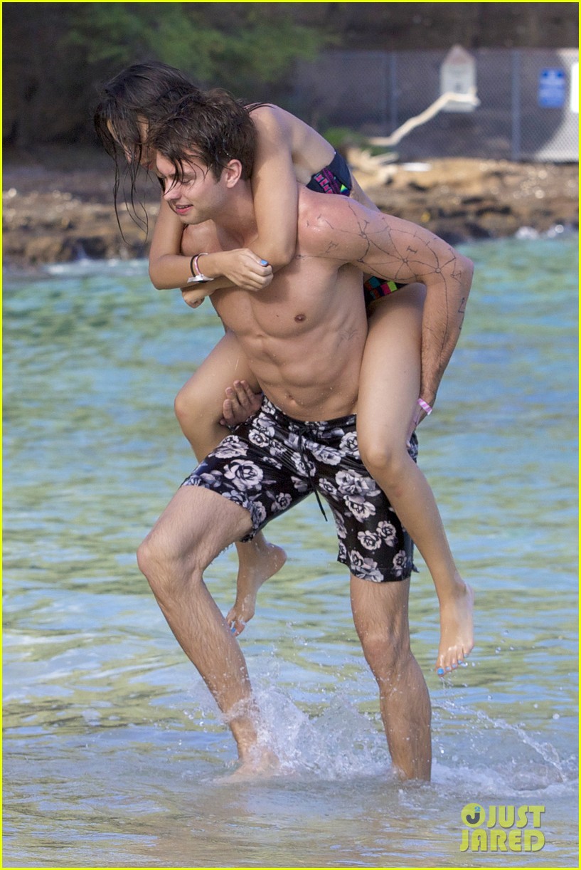Victoria Justice & Pierson Fode Look So In Love on Vacation Photo