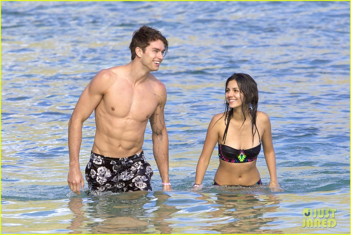 Victoria Justice & Pierson Fode Look So In Love on Vacation Photo