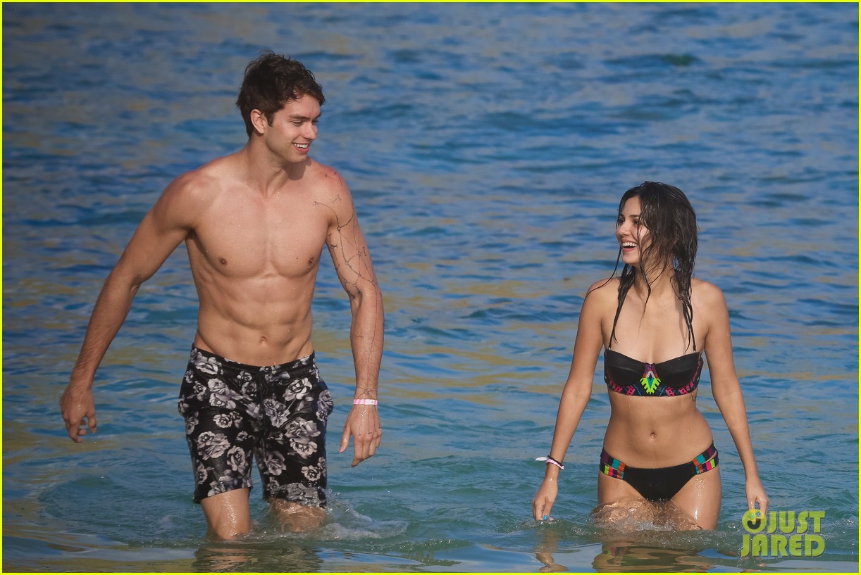 Victoria Justice & Pierson Fode Look So In Love on Vacation Photo