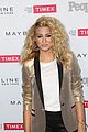 tori kelly kelsea ballerini singers people watch party 11