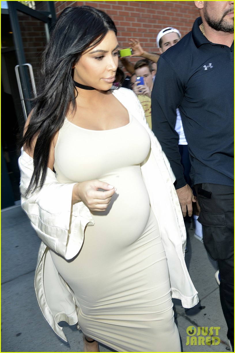 Kim Kardashian & Kylie Jenner Shop Together During NYFW! Photo 3460102