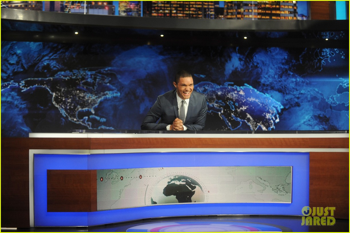 Trevor Noah Makes 'Daily Show' Debut with Jon Stewart Tribute & Kevin(02)