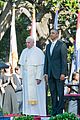 president obama welcomes pope francis to the white house 10