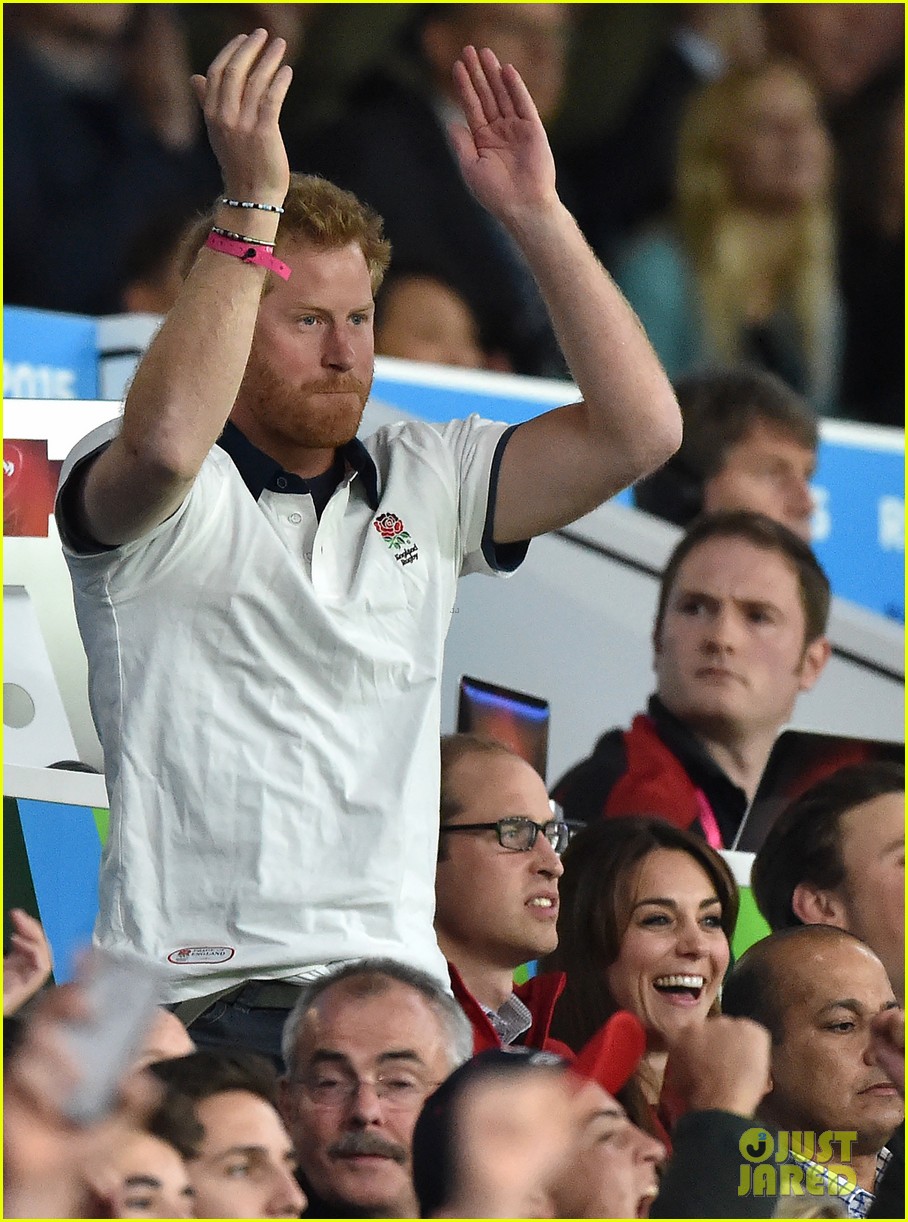 Prince William & Kate Middleton Cheer on Wales at Rugby World Cup With