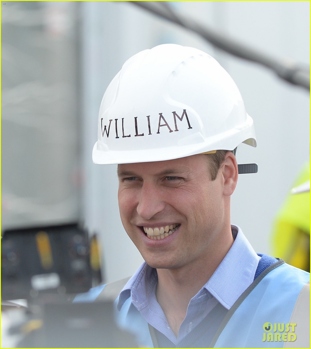 Photo prince william harry hard hats diy sos 29 Photo 3469490 Just