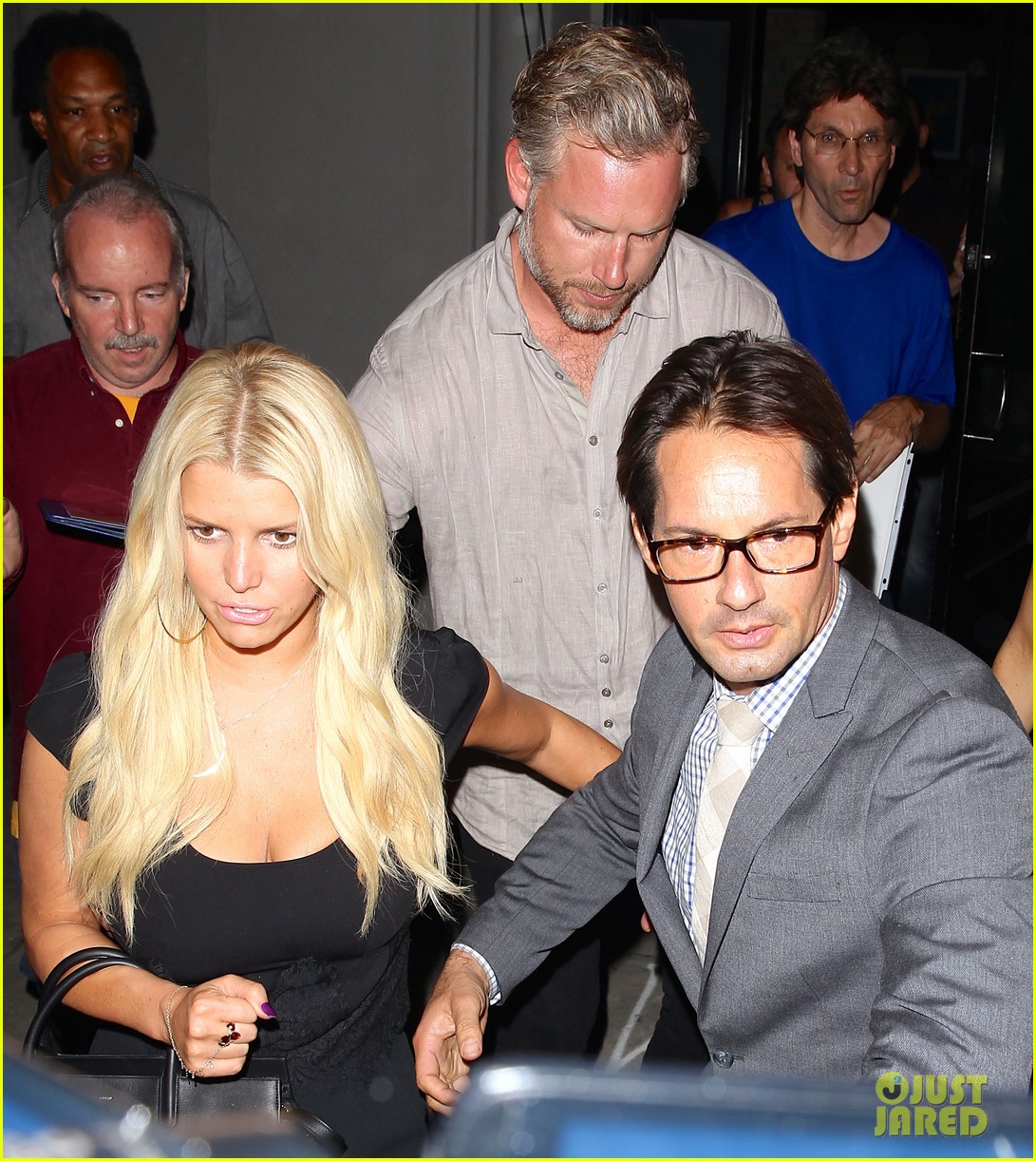 Jessica Simpson Enjoys a Long Dinner Date with Eric Johnson Photo
