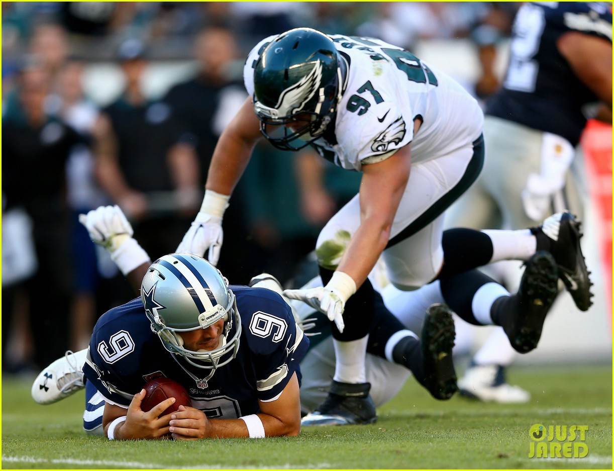 Dallas Cowboys Quarterback Tony Romo Fractures Left Collarbone: Photo  3466552, Football, Tony Romo Photos