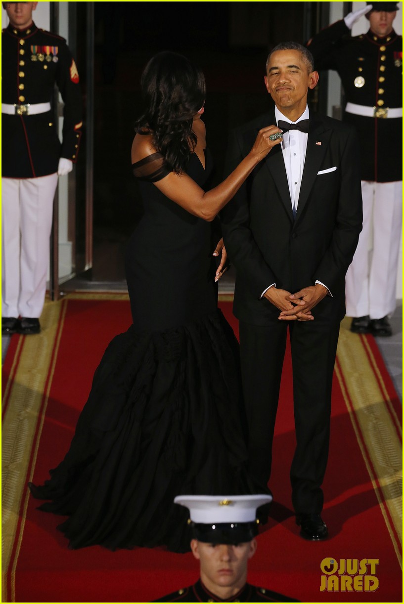 Mark Zuckerberg & Pregnant Wife Priscilla Attend State Dinner Photo