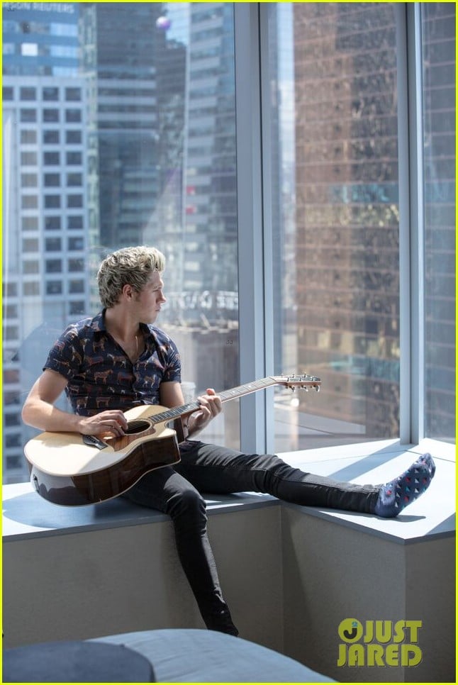 One Direction 'Perfect' Music Video WATCH NOW! Photo 3487371