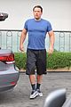 ben afflecks muscles are pumped up during grocery run with jennifer garner 05