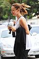 ben afflecks muscles are pumped up during grocery run with jennifer garner 10