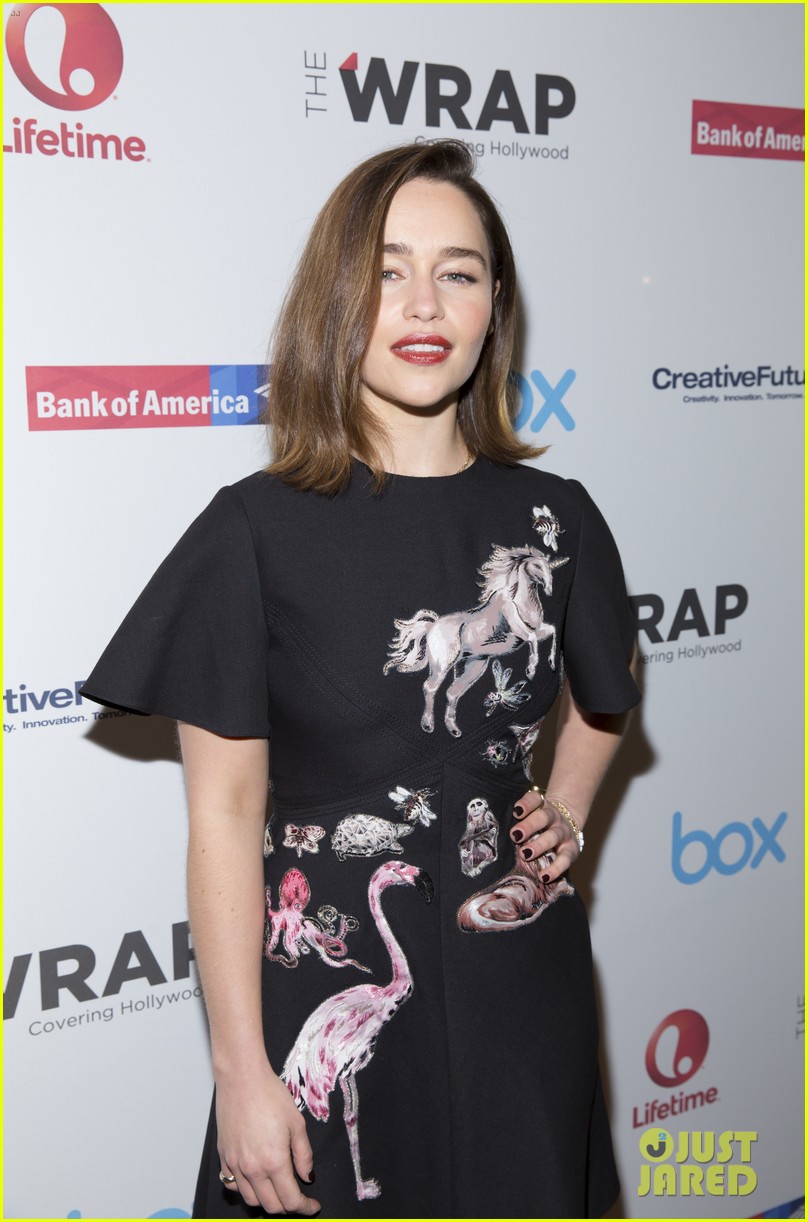 Emilia Clarke Receives an Amazing Cake for Her Birthday!: Photo 3493869