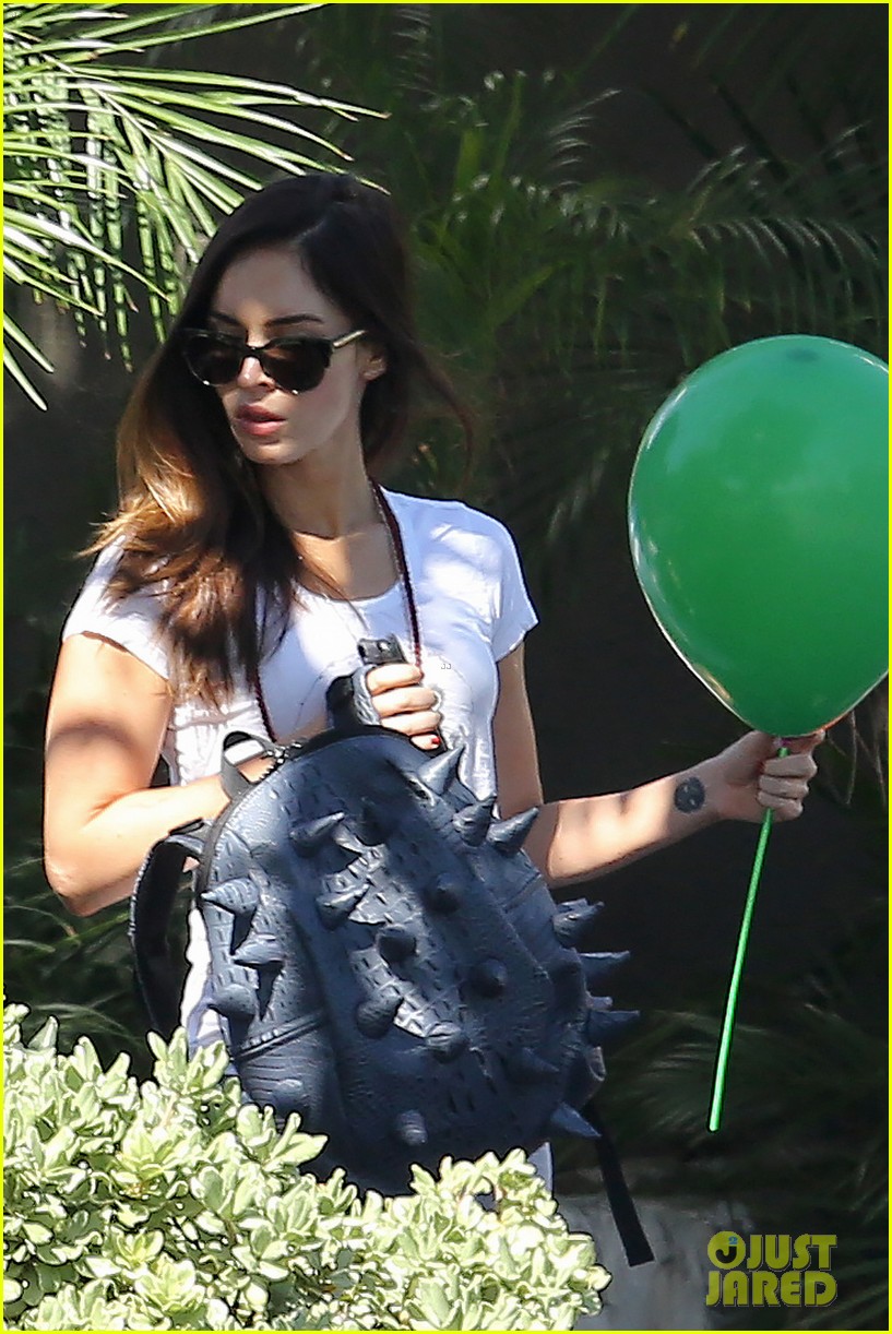 Megan Fox & Brian Austin Green Step Out Amid Divorce Filing Photo