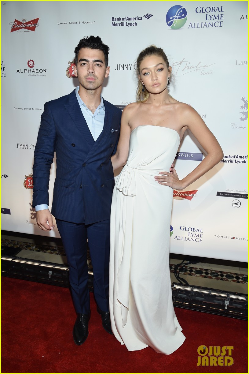 Gigi Hadid & Joe Jonas Make First Red Carpet Appearance! Photo 3480010