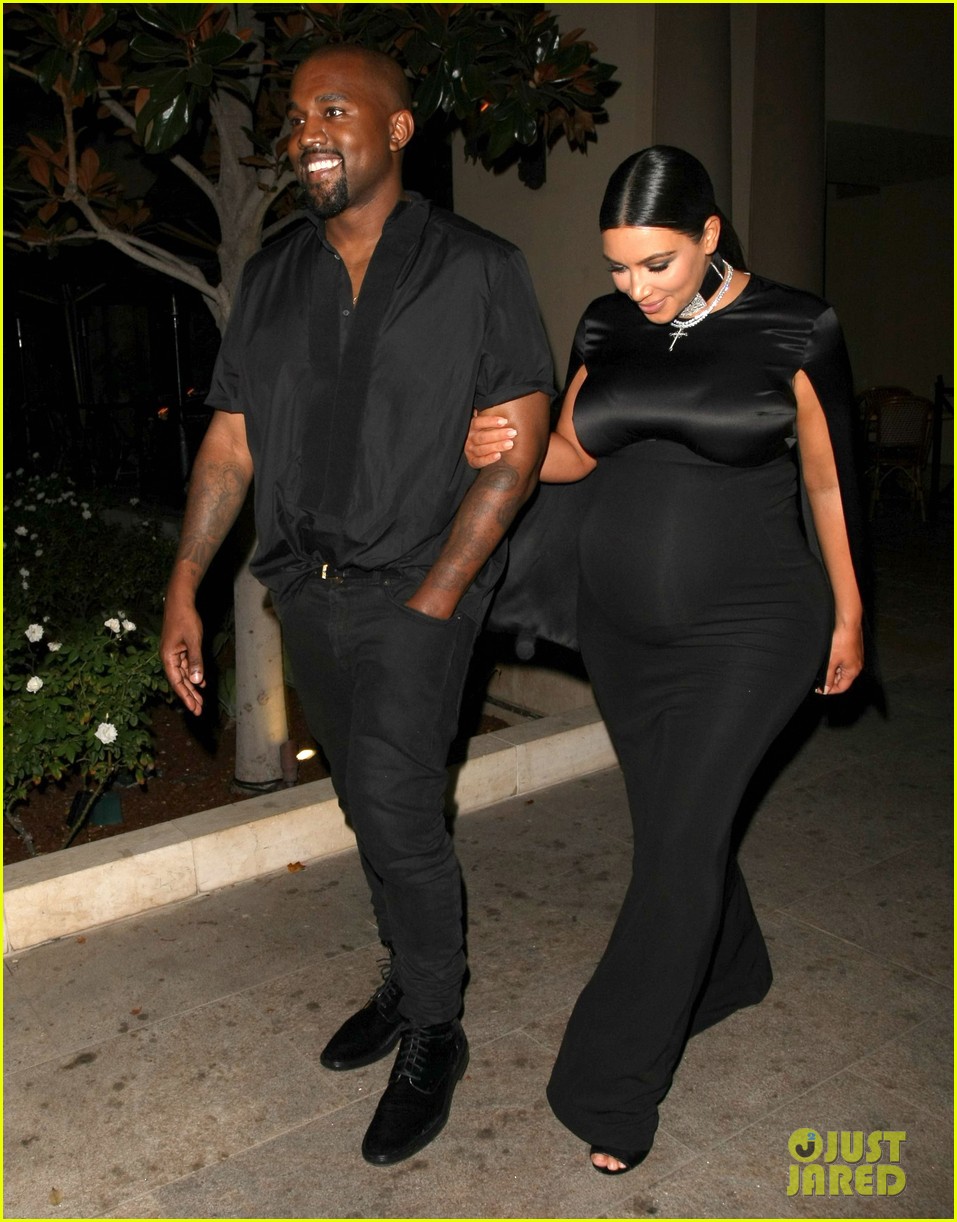 Kim Kardashian & Kanye West Bring Their Style to the CFDA/Vogue Fashion(01)