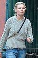 kirsten dunst arrives at the airport in style 05