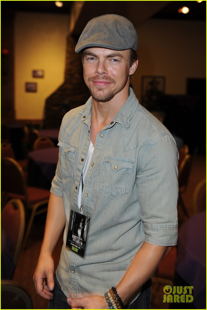 Photo: rita ora travis barker knotts scary farm vanessa hudgens 06