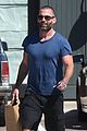 seann william scott steps out in a muscle tee 05