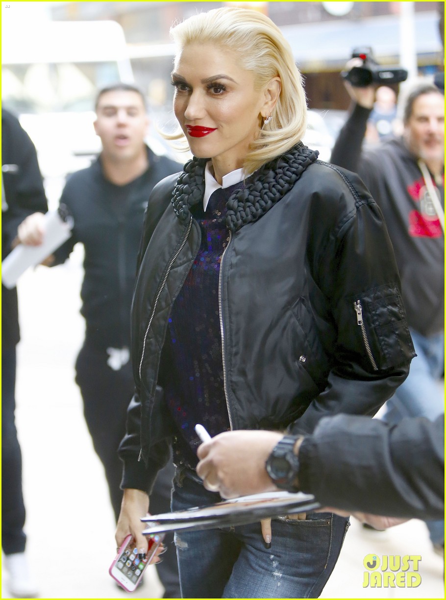 Gwen Stefani Gets In The Halloween Spirit With Her Three Sons Photo