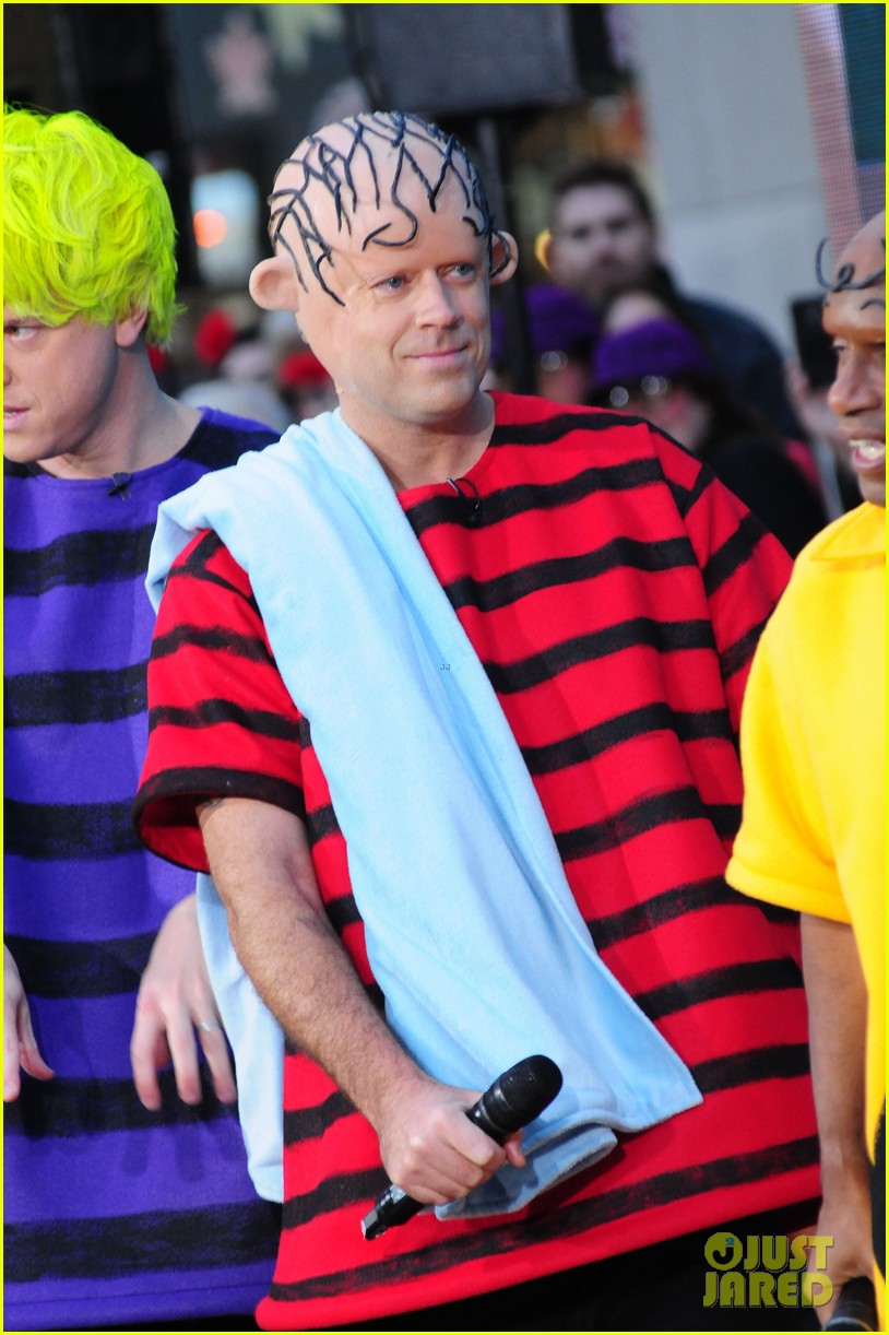 'Today Show' Hosts Wear Spot On Peanuts Halloween Costumes Photo