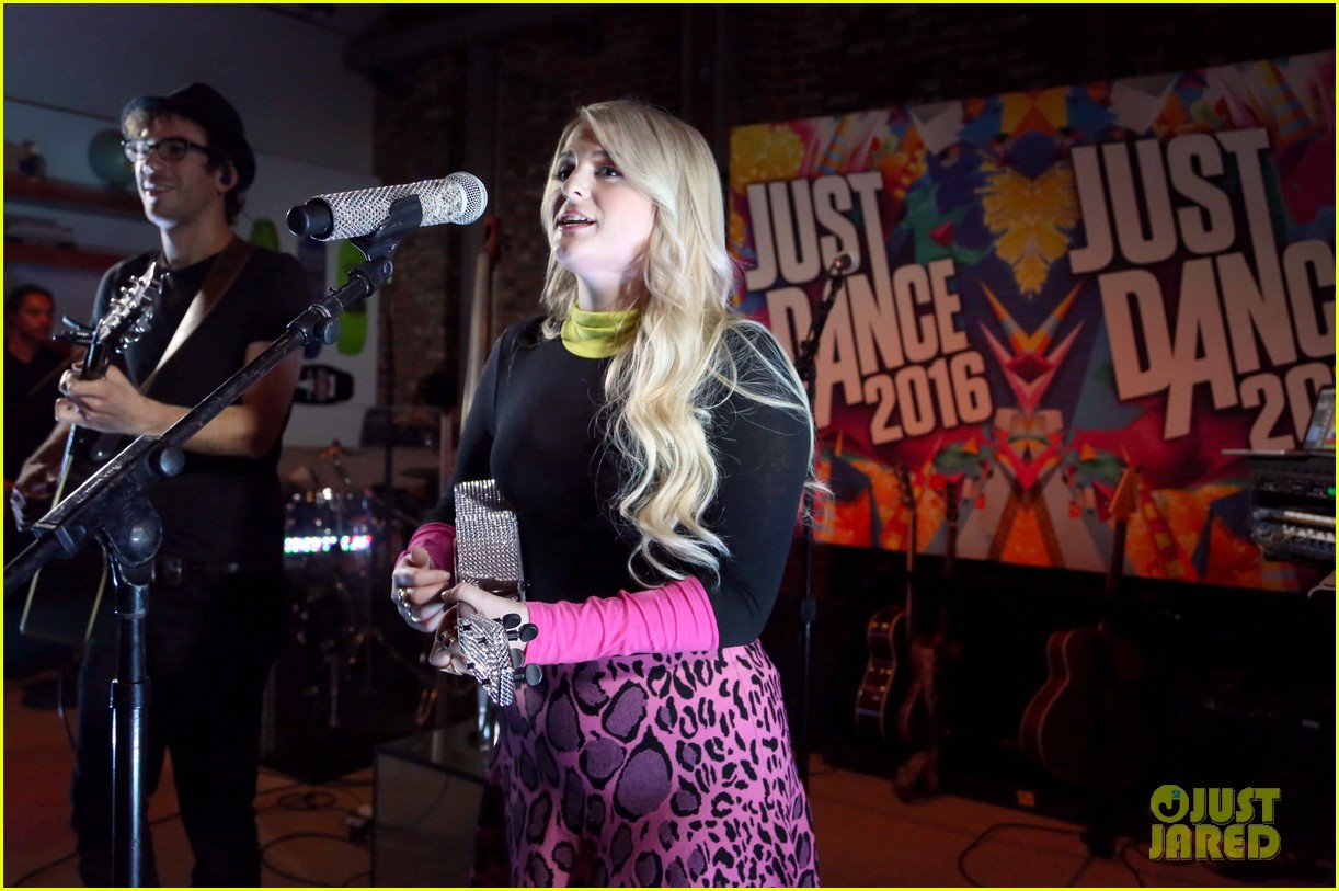 Meghan Trainor Plays Just Dance 2016 During Pop Up Concert Event Photo