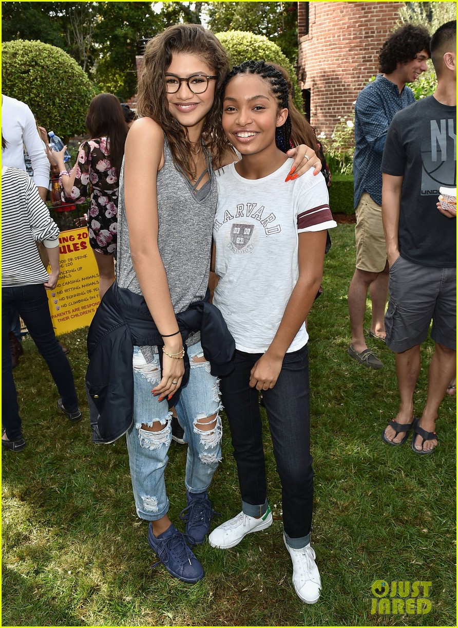 Zendaya Meets Inner City Kids at Just Jared Jr. Fall Fun Day