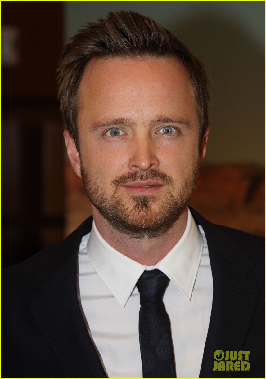 'Breaking Bad' Cast Gathers to Donate the Show's Famous Items Photo