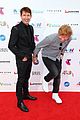 ed sheeran james blunt holding hands aria awards 12