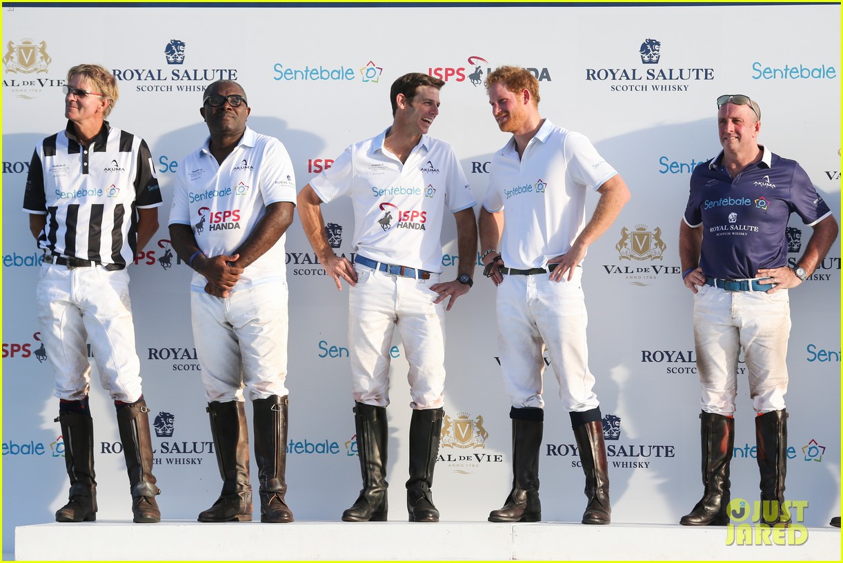 prince harry falls off horse south african polo match 103518324