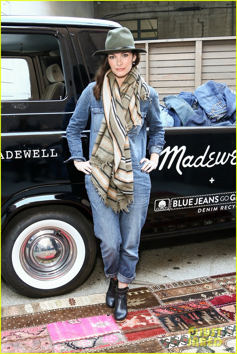 Photo jordana brewster jamie chung recycle jeans madewell 14 Photo 3503169 Just Jared