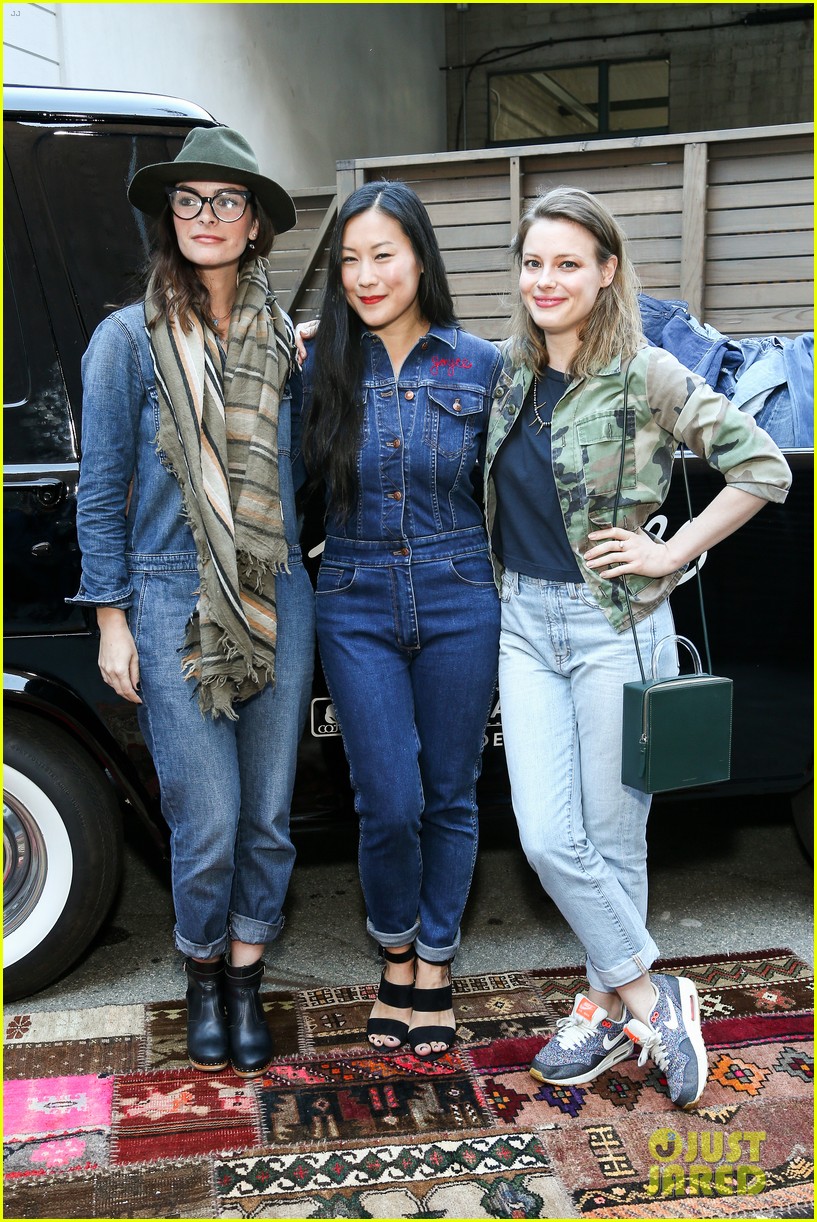 Photo jordana brewster jamie chung recycle jeans madewell 16 Photo 3503171 Just Jared