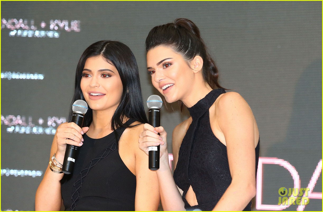 Photo: kendall jenner vogue alice wonderland platinum hair 02 | Photo