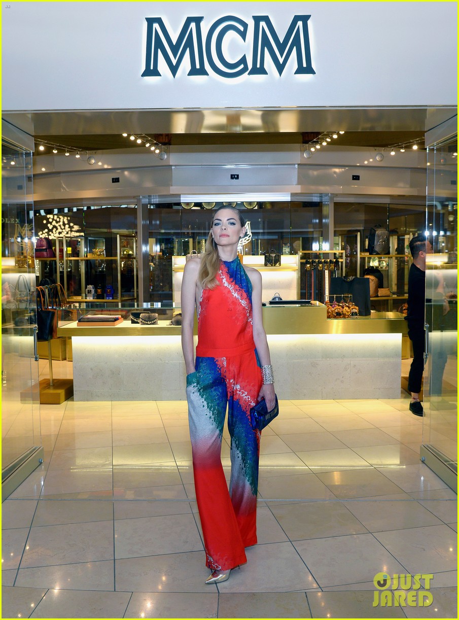 Photo jaime king celebrates mcm las vegas store opening in style 07