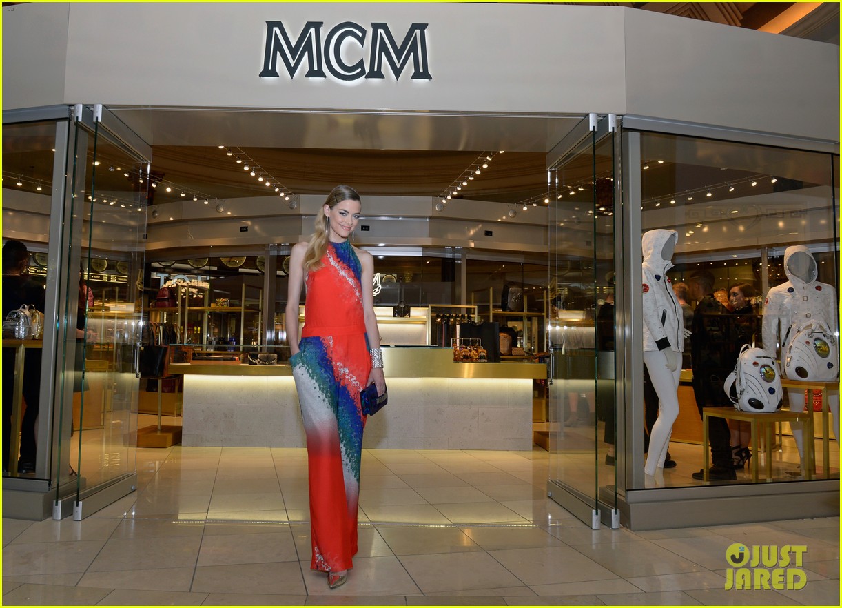 Photo jaime king celebrates mcm las vegas store opening in style 08