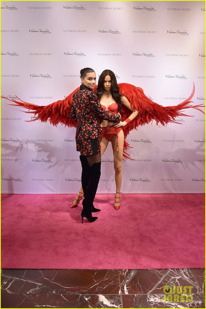 Adriana Lima Unveils Her Madame Tussauds Wax Figure! Photo 3519031
