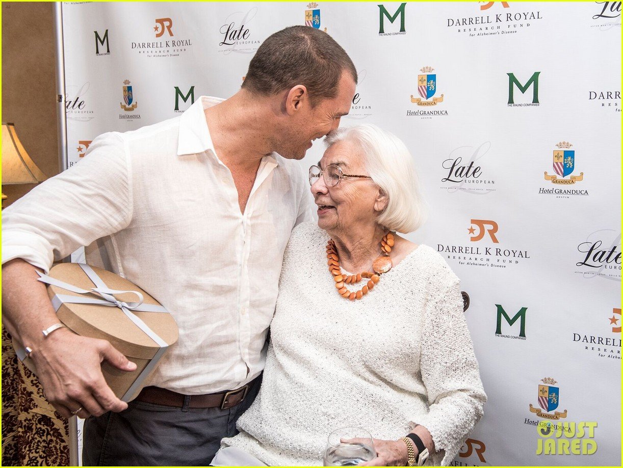 Matthew McConaughey Celebrates Big Birthdays All Week!: Photo 3501980