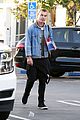gavin rossdale steps out holiday shopping 01