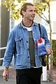 gavin rossdale steps out holiday shopping 09