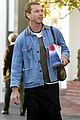gavin rossdale steps out holiday shopping 11