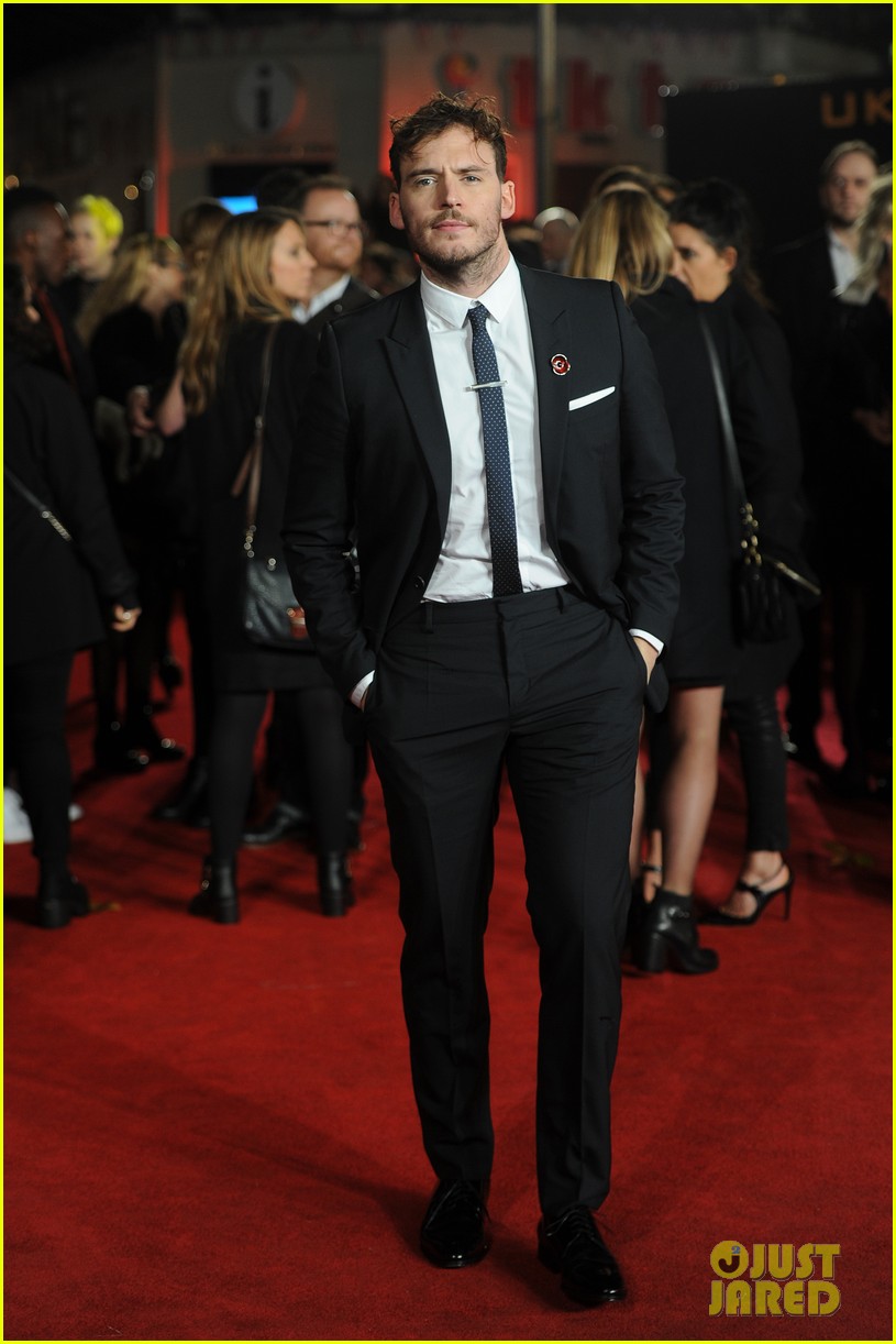 Sam Claflin & Wife Laura Haddock Reveal Pregnancy at 'Mockingjay Part