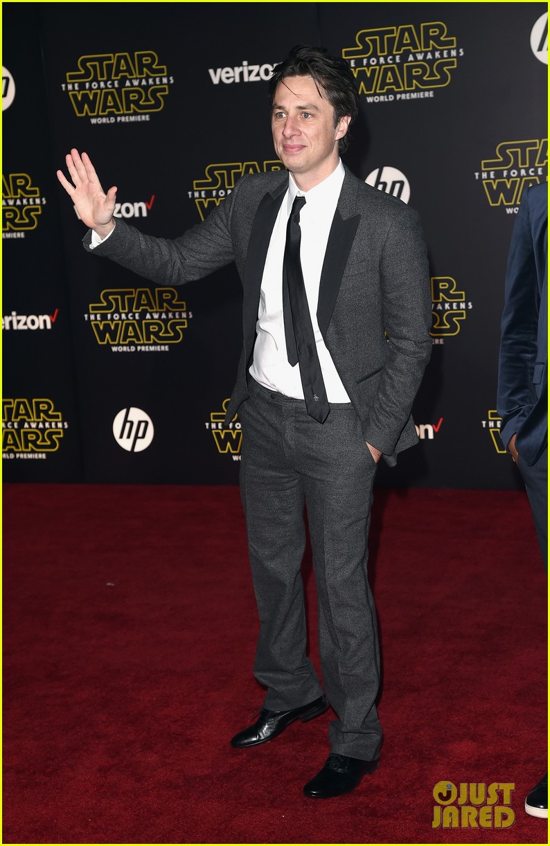 Zach Braff & Donald Faison Reunite at 'Star Wars' Premiere! Photo