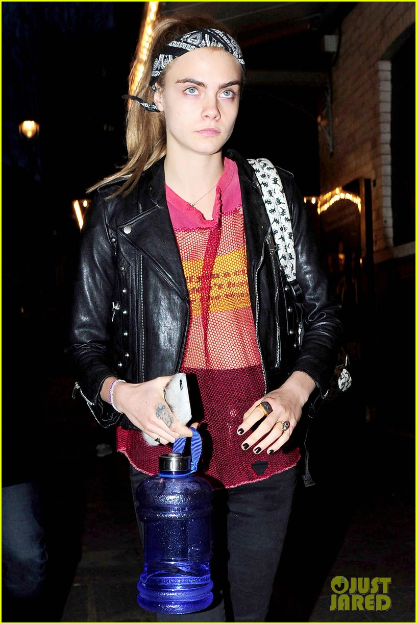 Cara Delevingne Sends a NSFW Message on Her Bra: Photo 3536016 | Cara