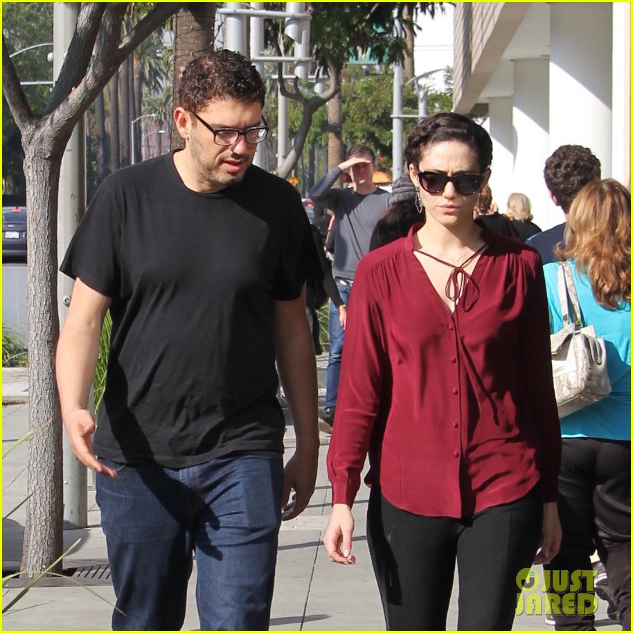 Photo: emmy rossum fiance sam esmail walk together 50 | Photo 3535148