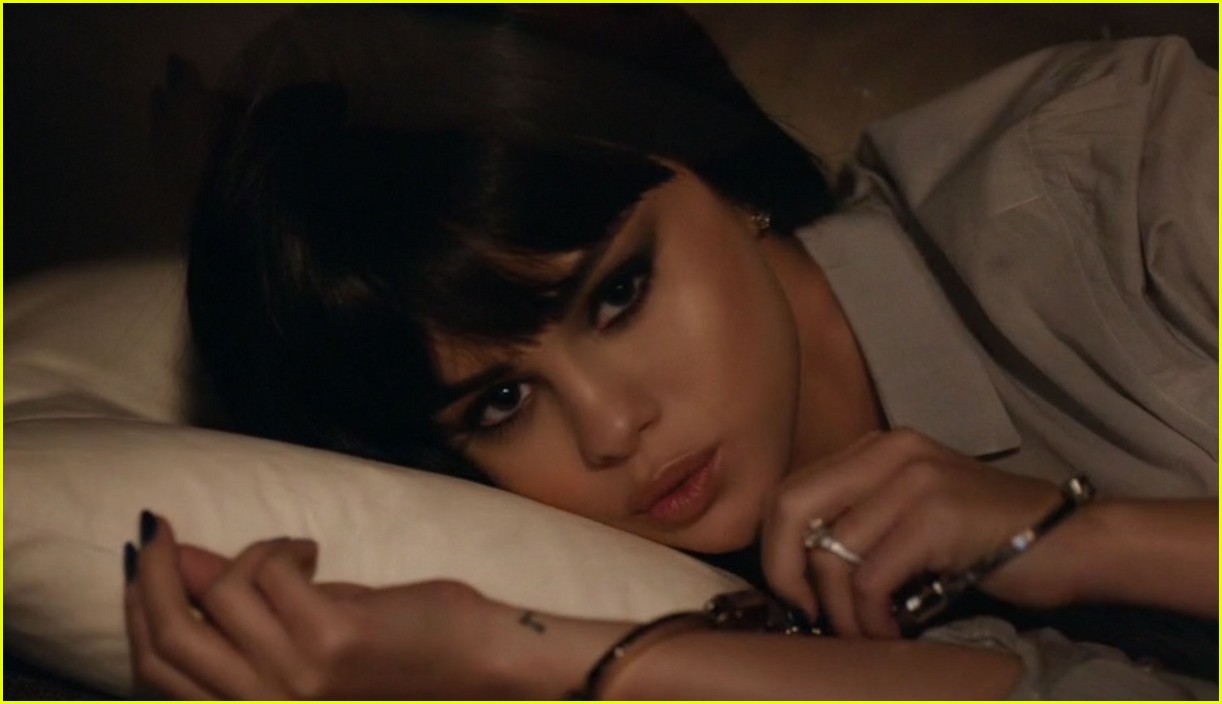 Selena Gomez's 'Hands to Myself' Video is So Steamy Hot WATCH NOW