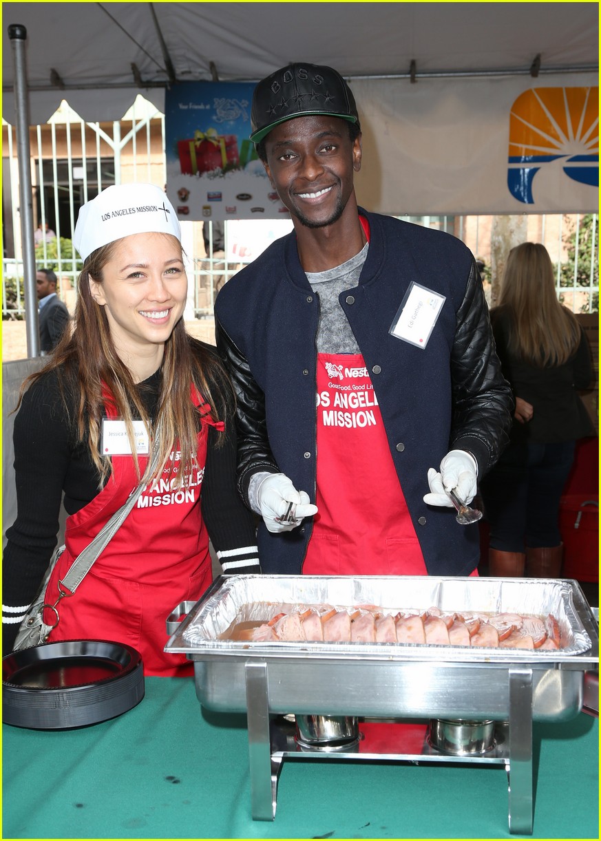 Emmy Rossum & Pharrell Williams Feed Homeless on Christmas Eve Photo