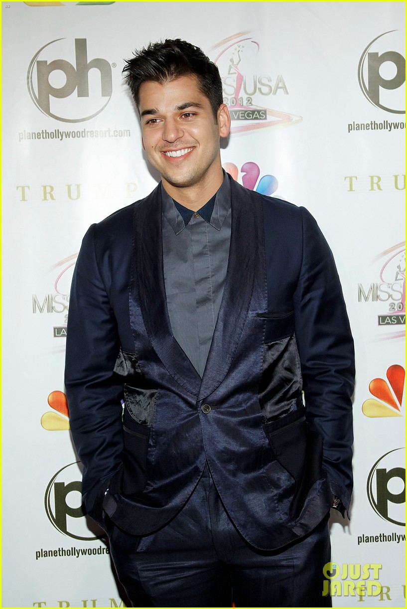 Rob Kardashian Rushed to Hospital, Diagnosed with Diabetes Photo