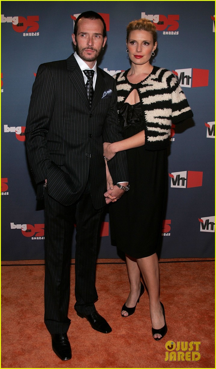 Scott Weiland's Ex on His Death 'Don't Glorify This Tragedy' Photo