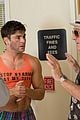 zac efron first look photo dirty grandpa robert de niro 01