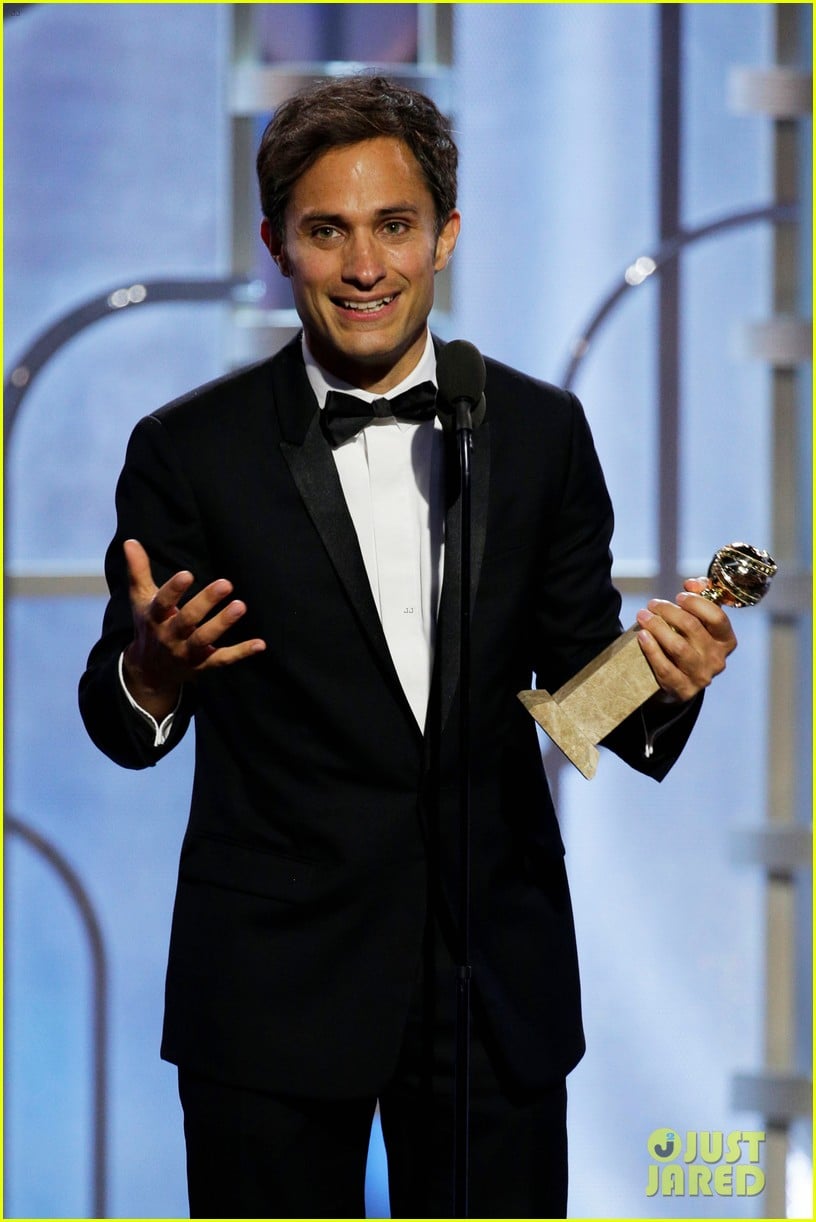 Gael Garcia Bernal & 'Mozart in the Jungle' Win Big at Golden Globes