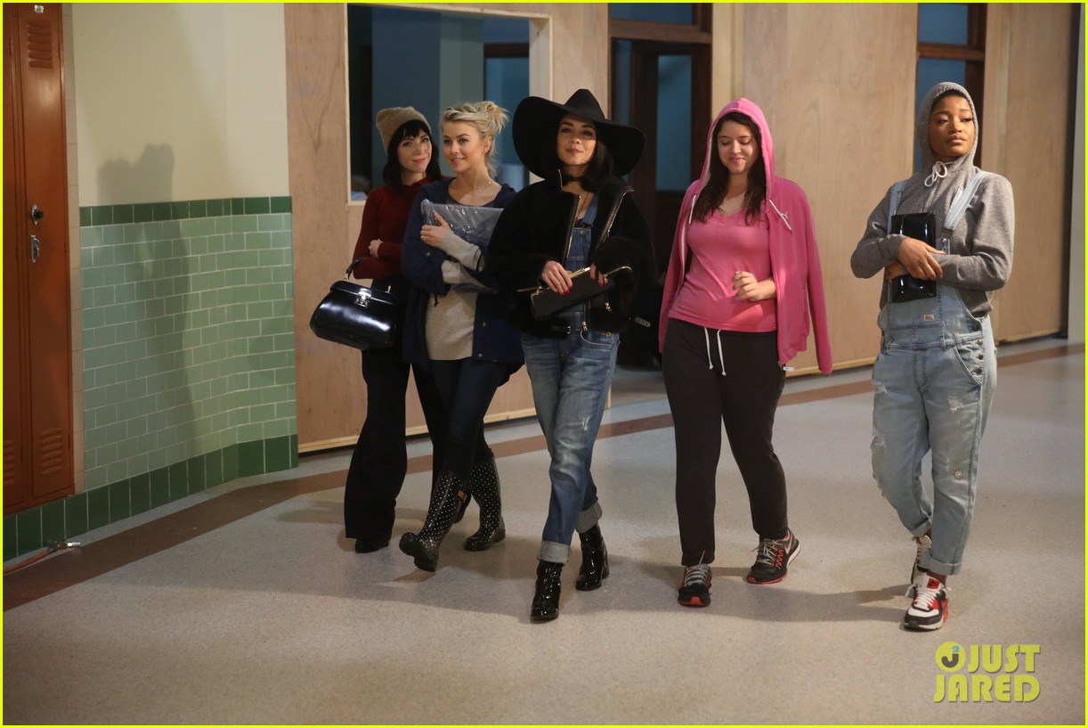 Jessie J & 'Grease Live' Cast Record 'Grease Is The Word' Watch Now